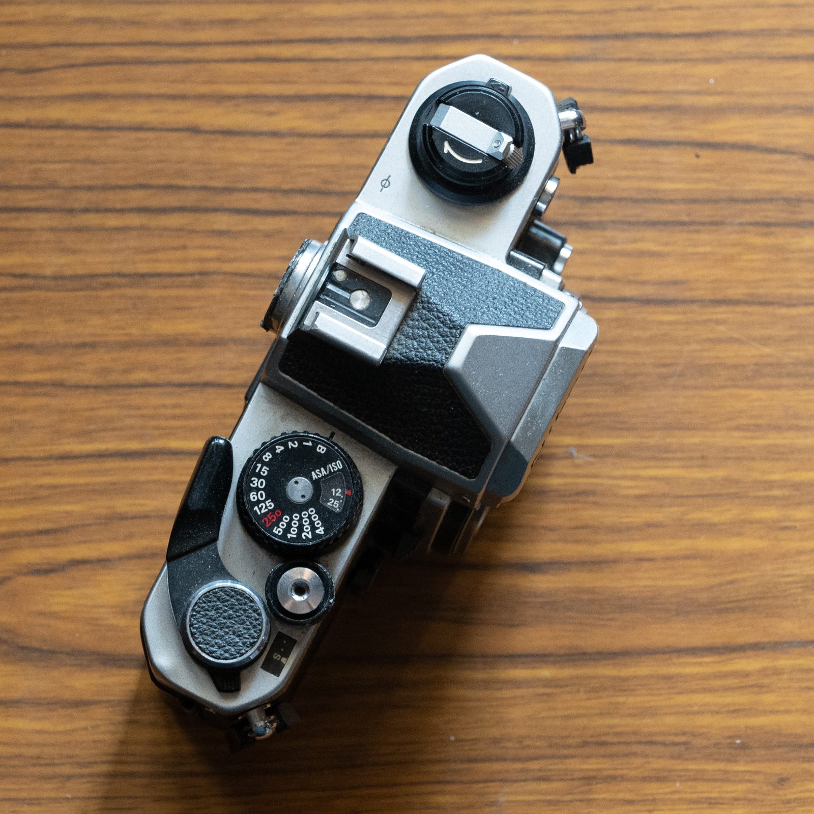 Nikon Fm2n with 35-70mm-Very good condition, view 3