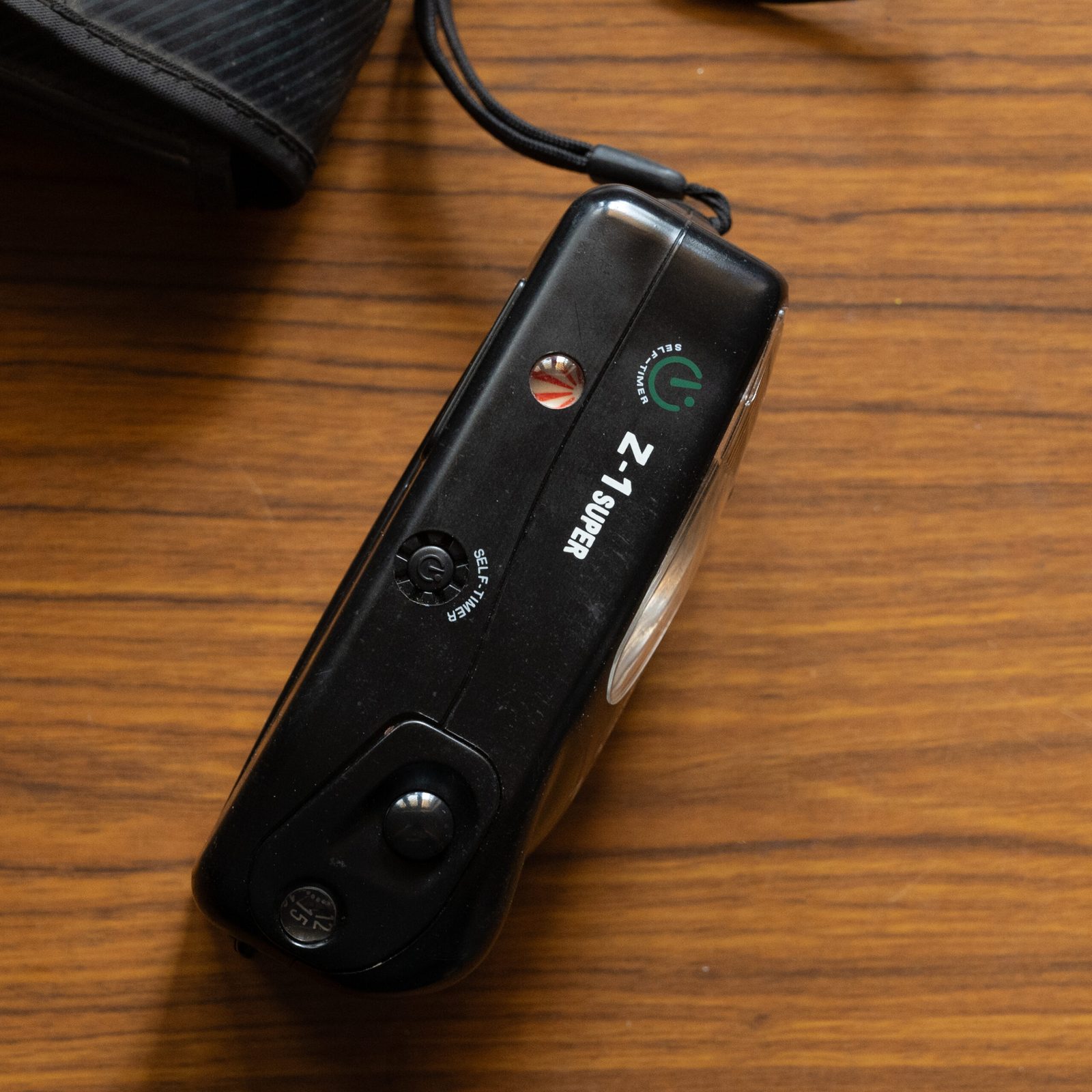 Canon Z-1 super – Fair condition, view 3