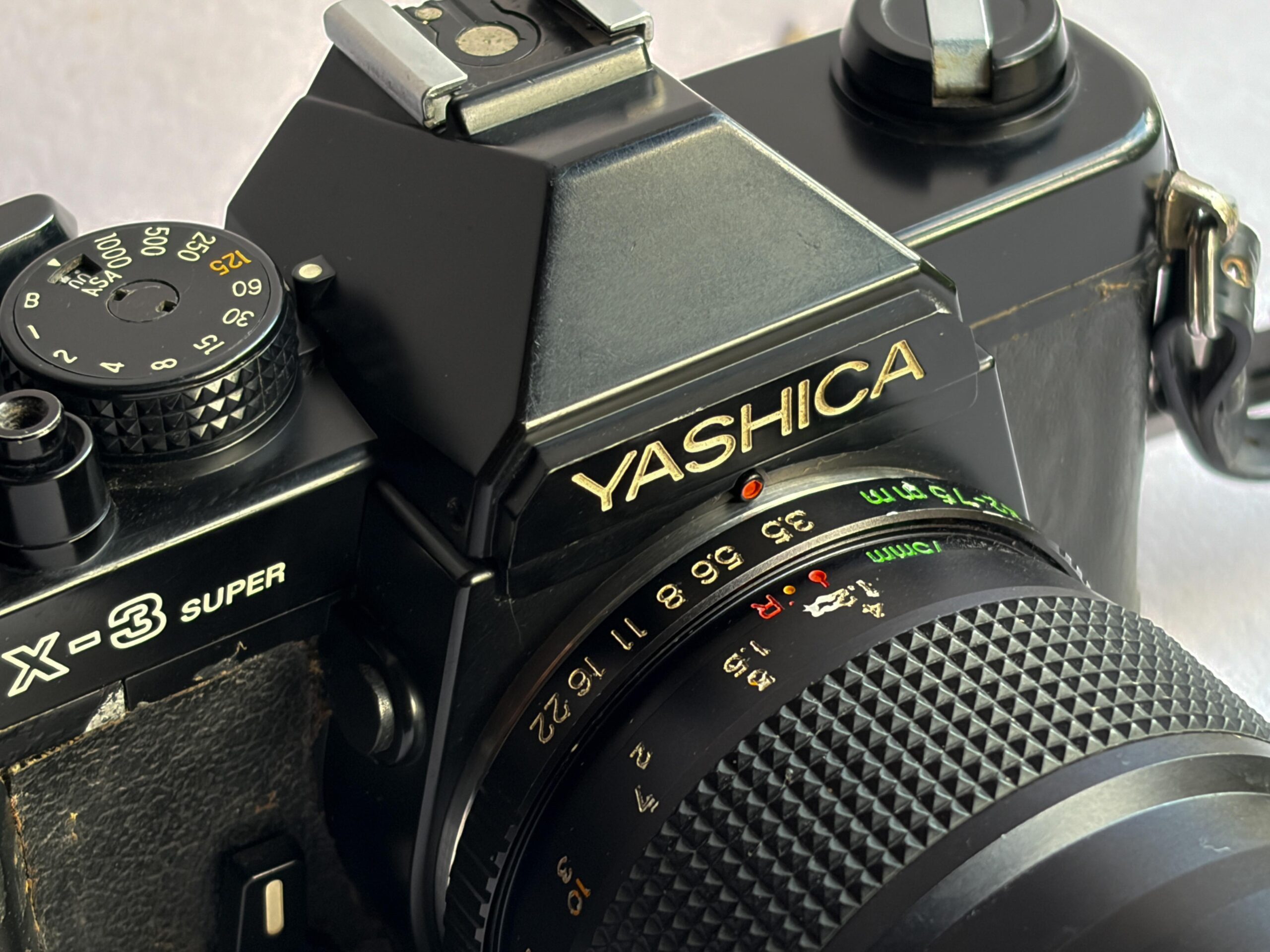 YASHICA FX3 SUPER + 42-75MM, view 7