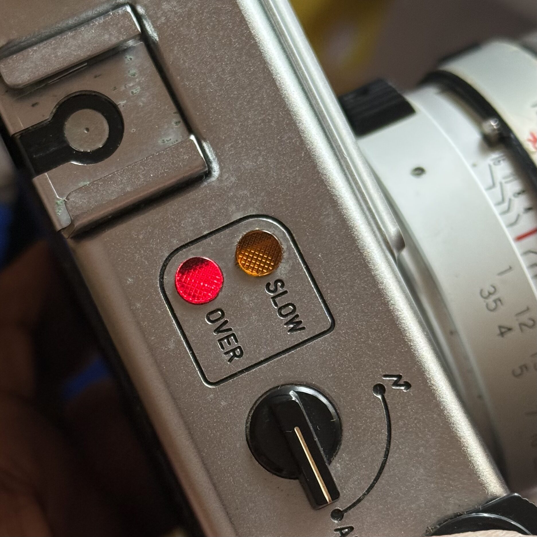 YASHICA MG-1 with Original Case, view 9