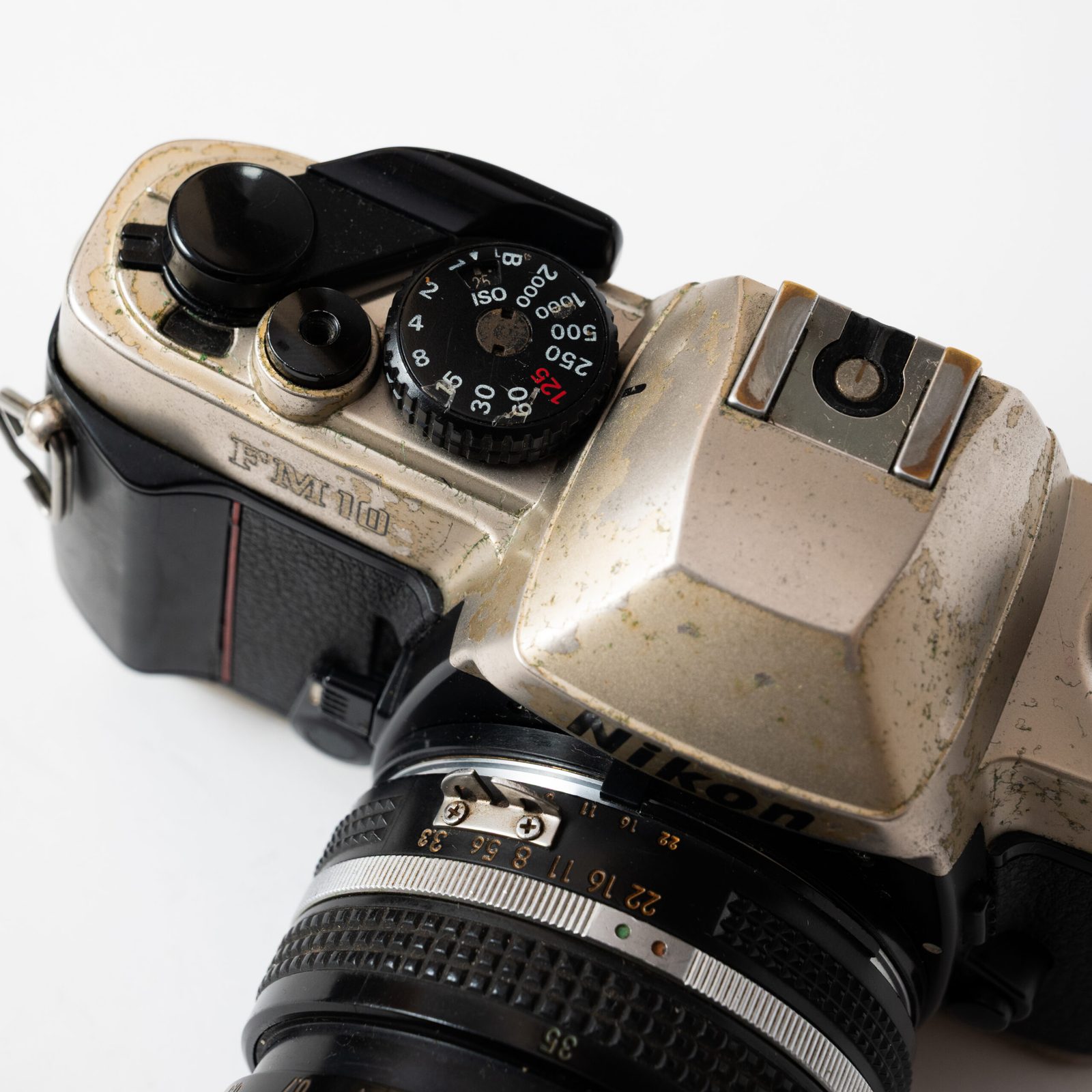 Nikon FM10 + Nikon Zoom-NIKKOR 35-70mm, view 3