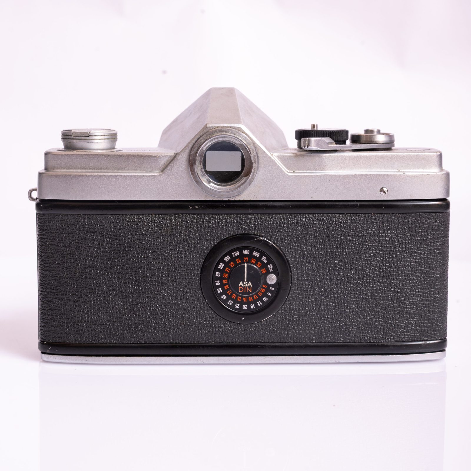 Minolta SR-1 + Auto Rokkor-PF 55mm f/1.8, view 5