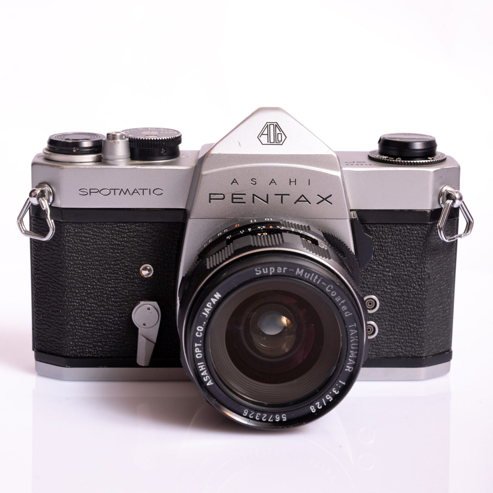 Asahi Pentax Spotmatic SP + Super Takumar 28mm f/3.5, view 2